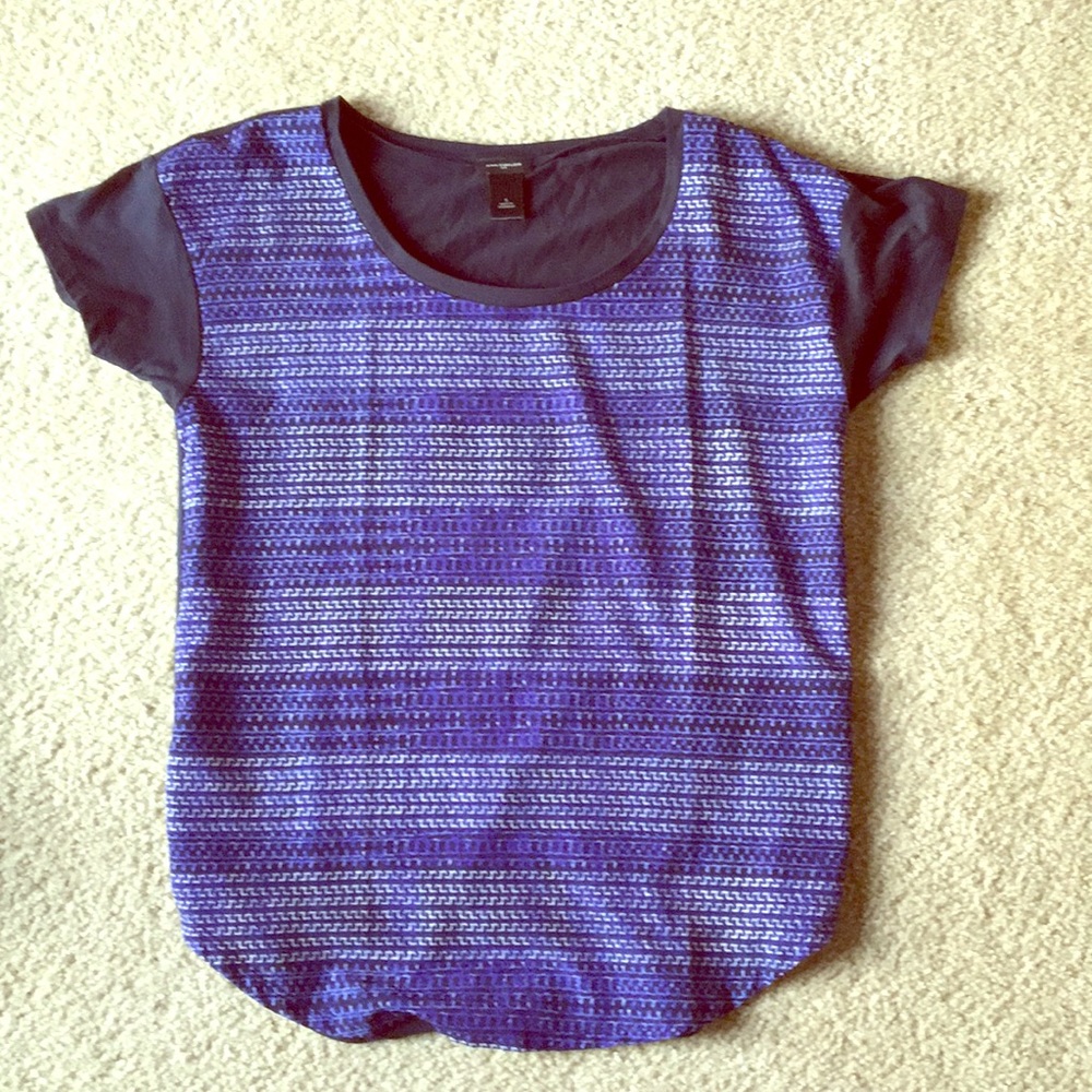 Ann Taylor Navy blue front patterned short sleeve